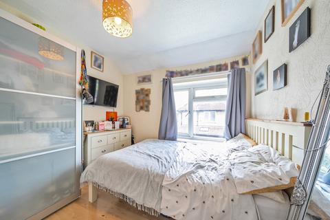 18 Townsend Way, Northwood, HA6 1TF