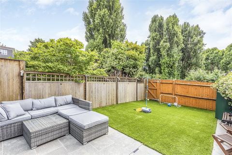 4 bedroom house to rent, Weybourne Street, London, SW18