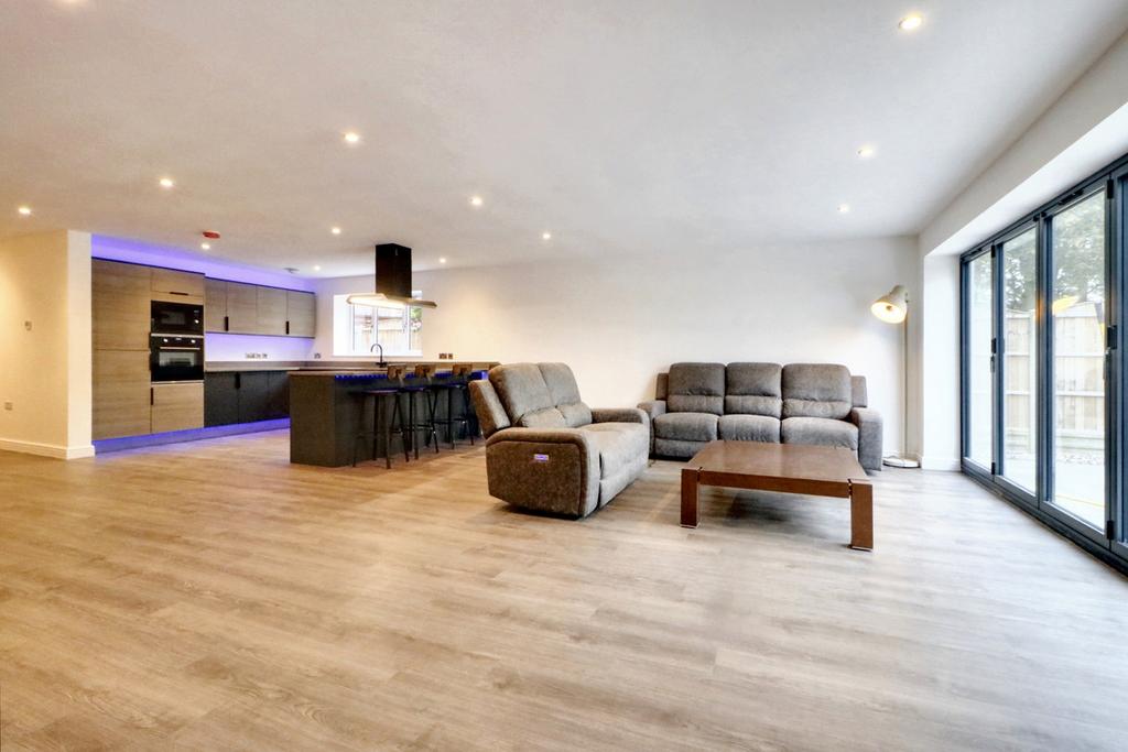 Open Plan Living/ Dining/ Kitchen Area