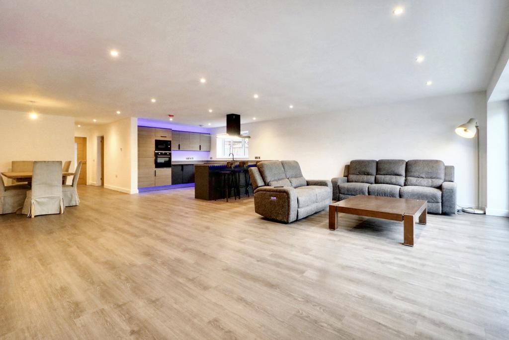 Open Plan Living/ Dining/ Kitchen Area