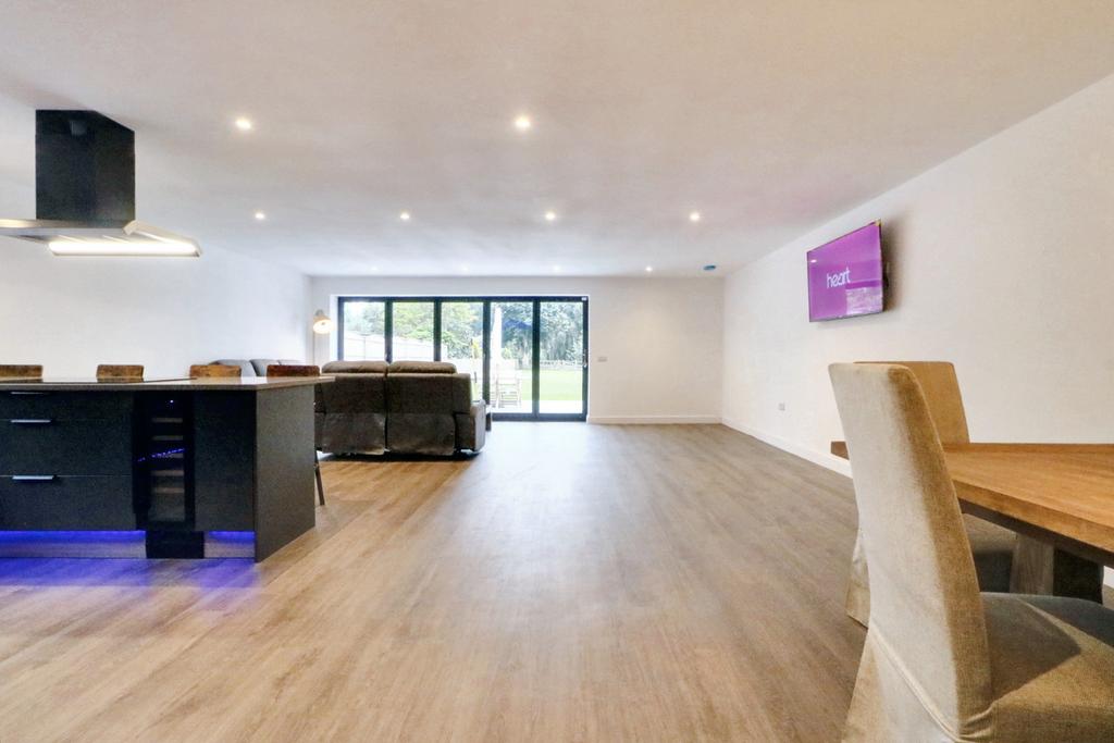Open Plan Living/ Dining/ Kitchen Area