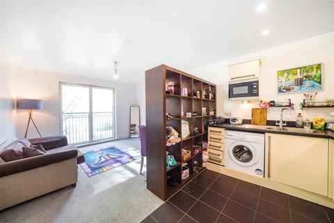 1 bedroom apartment for sale, Padstone House, Capulet, London, E3