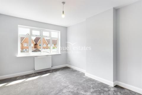 3 bedroom end of terrace house to rent, Homefield Gardens, Mitcham, CR4