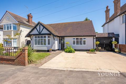 4 bedroom detached house for sale, Mayfield Avenue, Southend-On-Sea, SS2