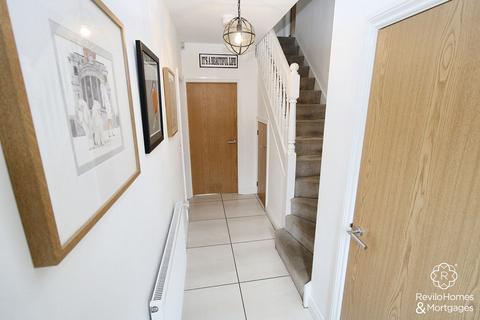 6 bedroom detached house for sale, Greenwood Drive, Weir, OL13