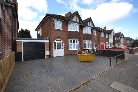 3 bedroom semi-detached house to rent, Lindsey Road, Leicester LE3
