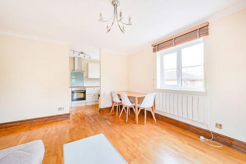 2 bedroom flat to rent, Pelham Place, Ealing, London, W13