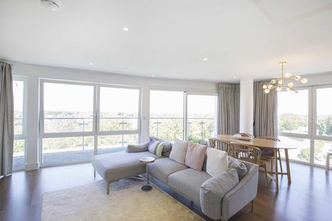 3 bedroom apartment for sale, Henry Macaulay Avenue, Kingston Upon Thames KT2