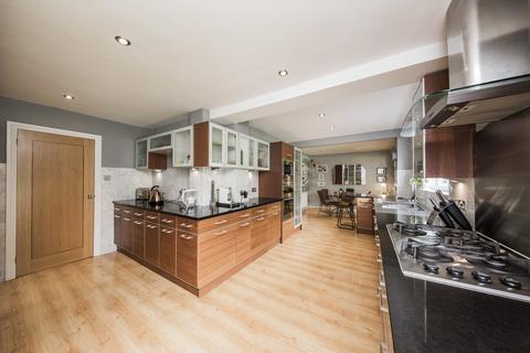 5 bedroom detached house for sale, Great Footway, Langton Green