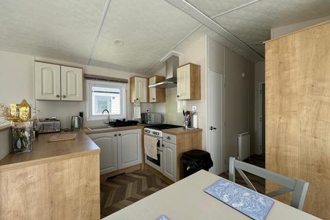 2 bedroom mobile home for sale, Sea End Caravan Park, Burnham On Crouch