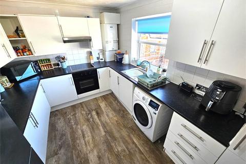 Flat 6, Southdown Court Broadway, Leigh-on-sea, SS9 1PJ
