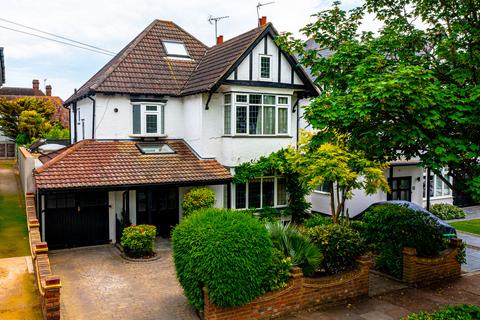4 bedroom detached house for sale, Westcliff-on-sea SS0