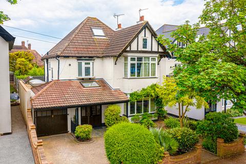 4 bedroom detached house for sale, Westcliff-on-sea SS0