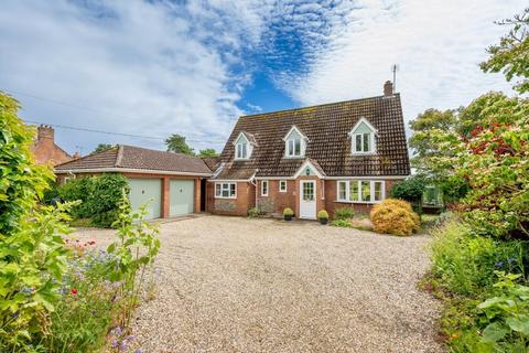 4 bedroom detached house for sale, Hindolveston