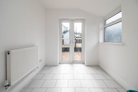 3 bedroom end of terrace house for sale, Gelynis Terrace, Morganstown, Cardiff