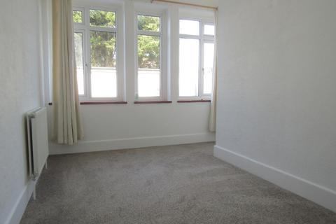 2 bedroom ground floor flat to rent, Victoria Road, Clacton On Sea CO15