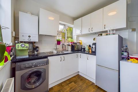 2 bedroom maisonette for sale, Christchurch Avenue, Harrow, HA3