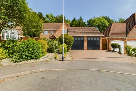 4 bedroom detached house for sale, Betony Road, Burton-on-Trent