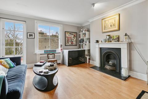 3 bedroom flat to rent, Marloes Road, Kensington, London