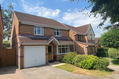 3 bedroom detached house for sale, Robin Close, Uttoxeter