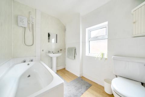 44 Swan Road, Gloucester, GL1 3BJ