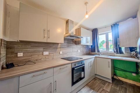 2 bedroom end of terrace house to rent, Chamberlain Close, West Thamesmead, London SE28