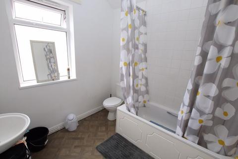 2 bedroom terraced house for sale, WEELSBY STREET, GRIMSBY