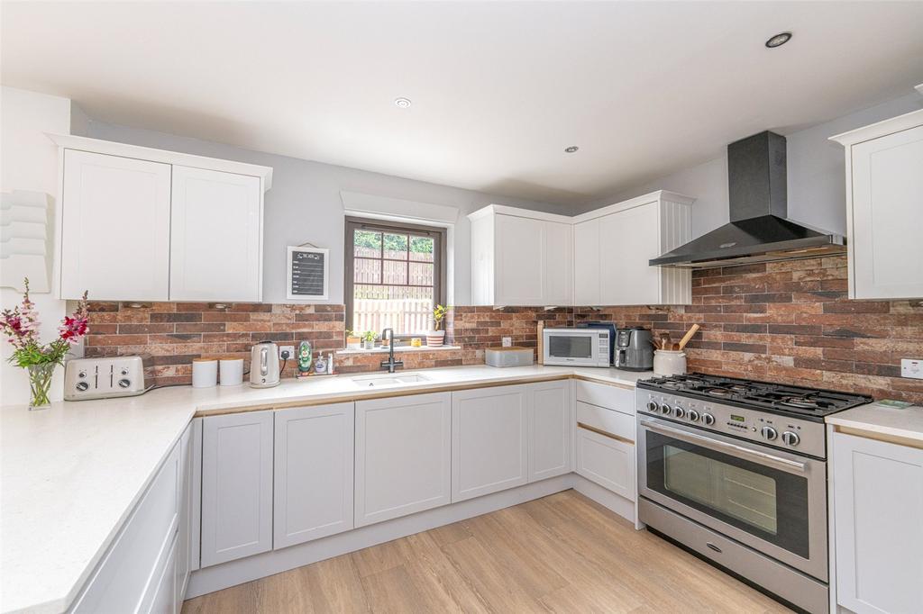 Kitchen Alt