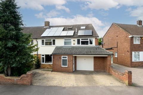 5 bedroom semi-detached house for sale, Fairgreen Road, Caddington