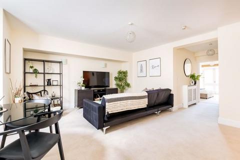 2 bedroom apartment for sale, Oakfield Road|Clifton