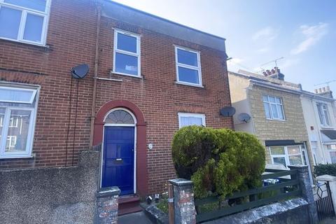 1 bedroom apartment to rent, Church Street, Chatham