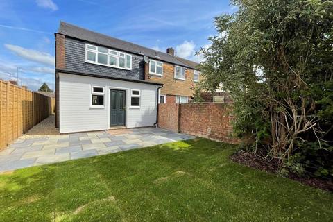 3 bedroom end of terrace house for sale, 32 Long Close Road, Hedge End
