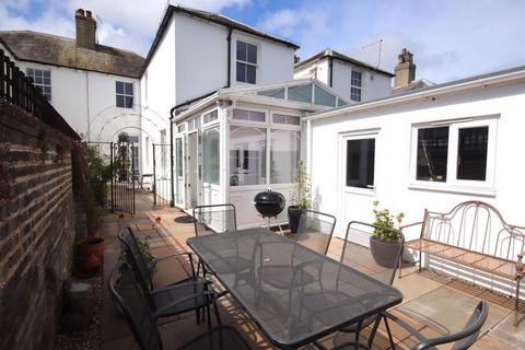 28 Archery Square, Walmer, Deal, CT14 7HP