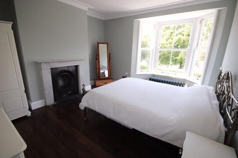 28 Archery Square, Walmer, Deal, CT14 7HP