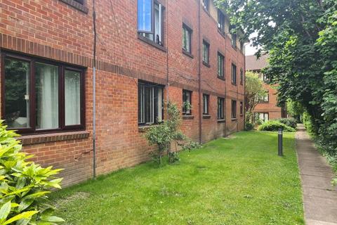 2 bedroom flat to rent, Pavilion Way, EDGWARE, Middlesex, HA8 9YR