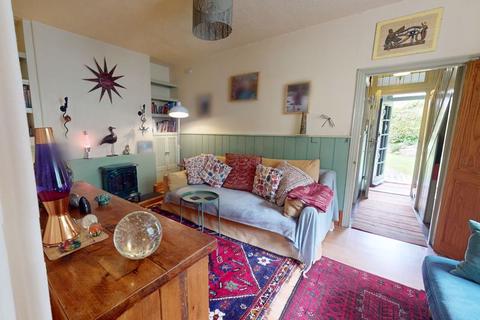 3 bedroom cottage for sale, 4 Lower Kinsmansdale, Moretonhampstead, Devon