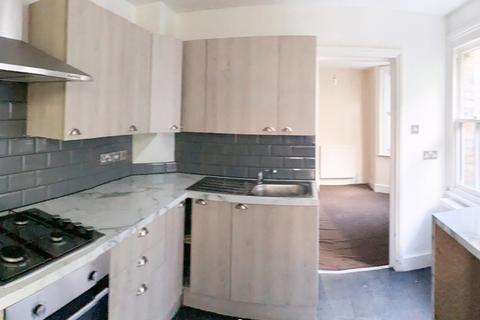 5 bedroom terraced house to rent, Hampshire Road, Wood Green,Haringey, Y N22