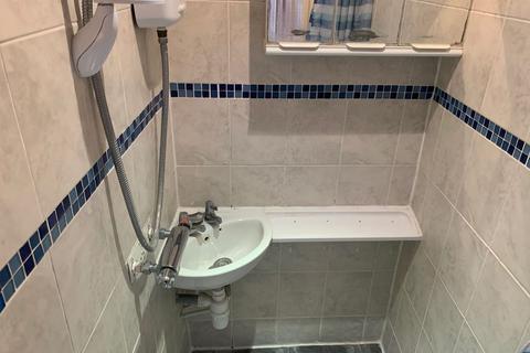 1 bedroom flat to rent, Hounslow TW4