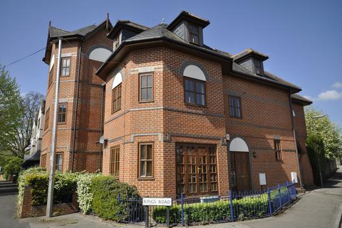 2 bedroom apartment to rent, Kings Road, Farncombe, Godalming, Surrey, GU7