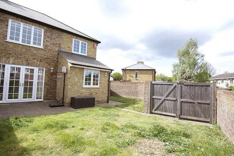 3 bedroom semi-detached house for sale, Queens Road, Hersham