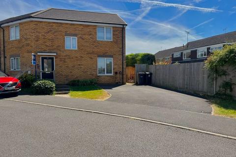 3 bedroom semi-detached house for sale, Dray Gardens, Warden Hills, Luton