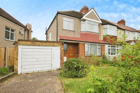 3 bedroom end of terrace house for sale, Worcester Gardens, Greenford