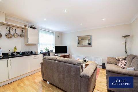 2 bedroom flat to rent, Christmas Lane, Farnham Common