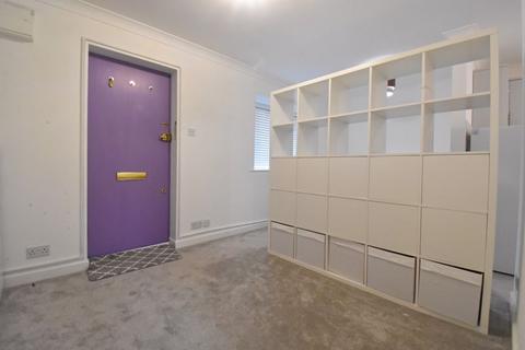 1 bedroom apartment to rent, Binfields Close, Basingstoke RG24