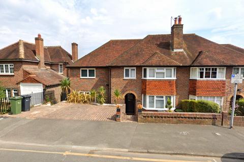 2 bedroom end of terrace house to rent, Pewley Way, Guildford GU1