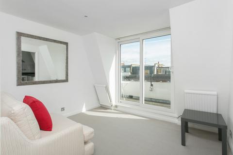 1 bedroom flat to rent, Radipole Road, London