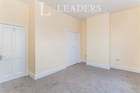 3 bedroom flat to rent, Coombe Road, Kingston upon Thames, KT2