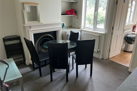 1 bedroom in a house share to rent, Bishops road