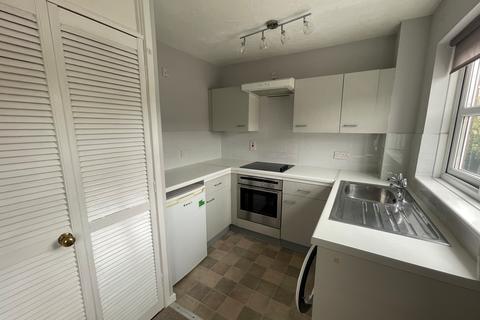 Studio to rent, Captains Place, Southampton