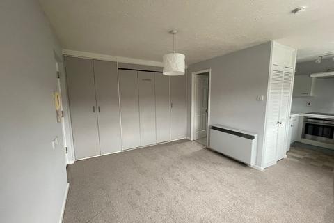 Studio to rent, Captains Place, Southampton